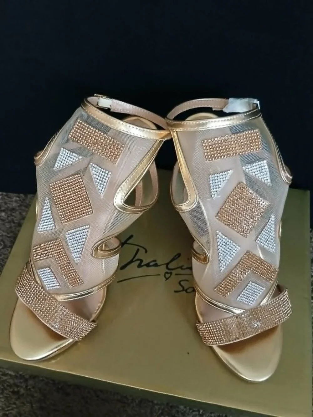 NEW Thalia Sodi Womens Regalo Gold Ankle Strap High Heels Size 9